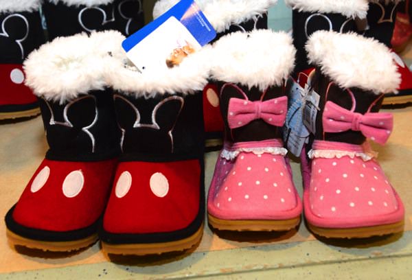 ディズニーランドのベビーマインで冬にぴったりなブーツ 靴 のお土産