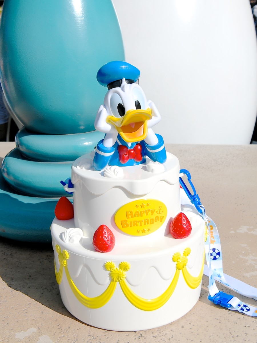 お誕生日ケーキでお祝い 東京ディズニーランド ドナルドの ハッピー