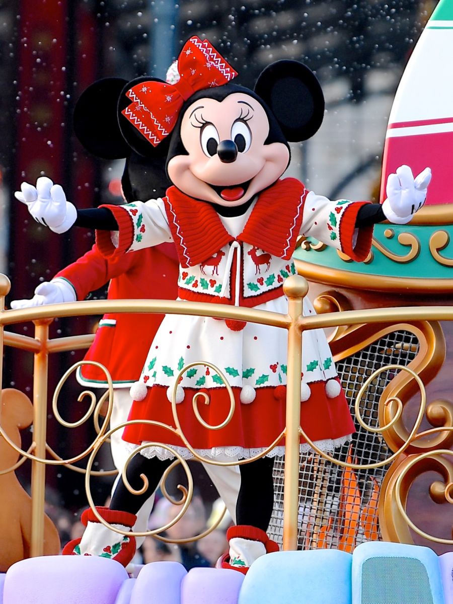 メインパレード ディズニー クリスマス ストーリーズ のミニーマウス